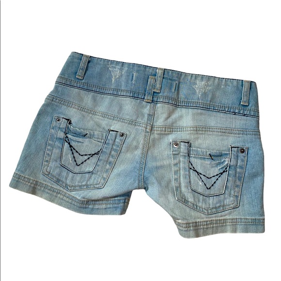 TRF Denim rules light wash  Jean shorts size 2 - Picture 2 of 3